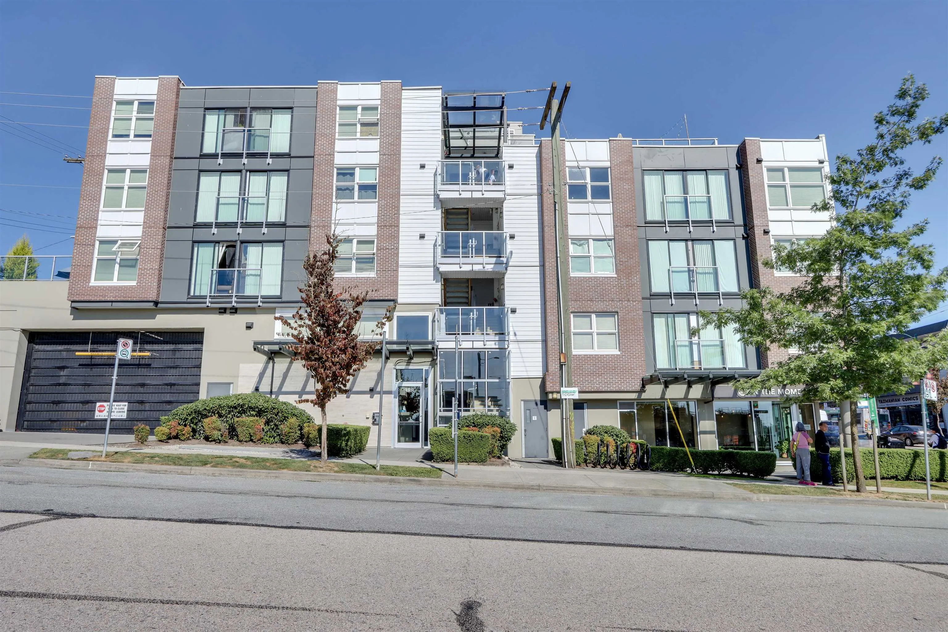 PH6 388 Kootenay Street