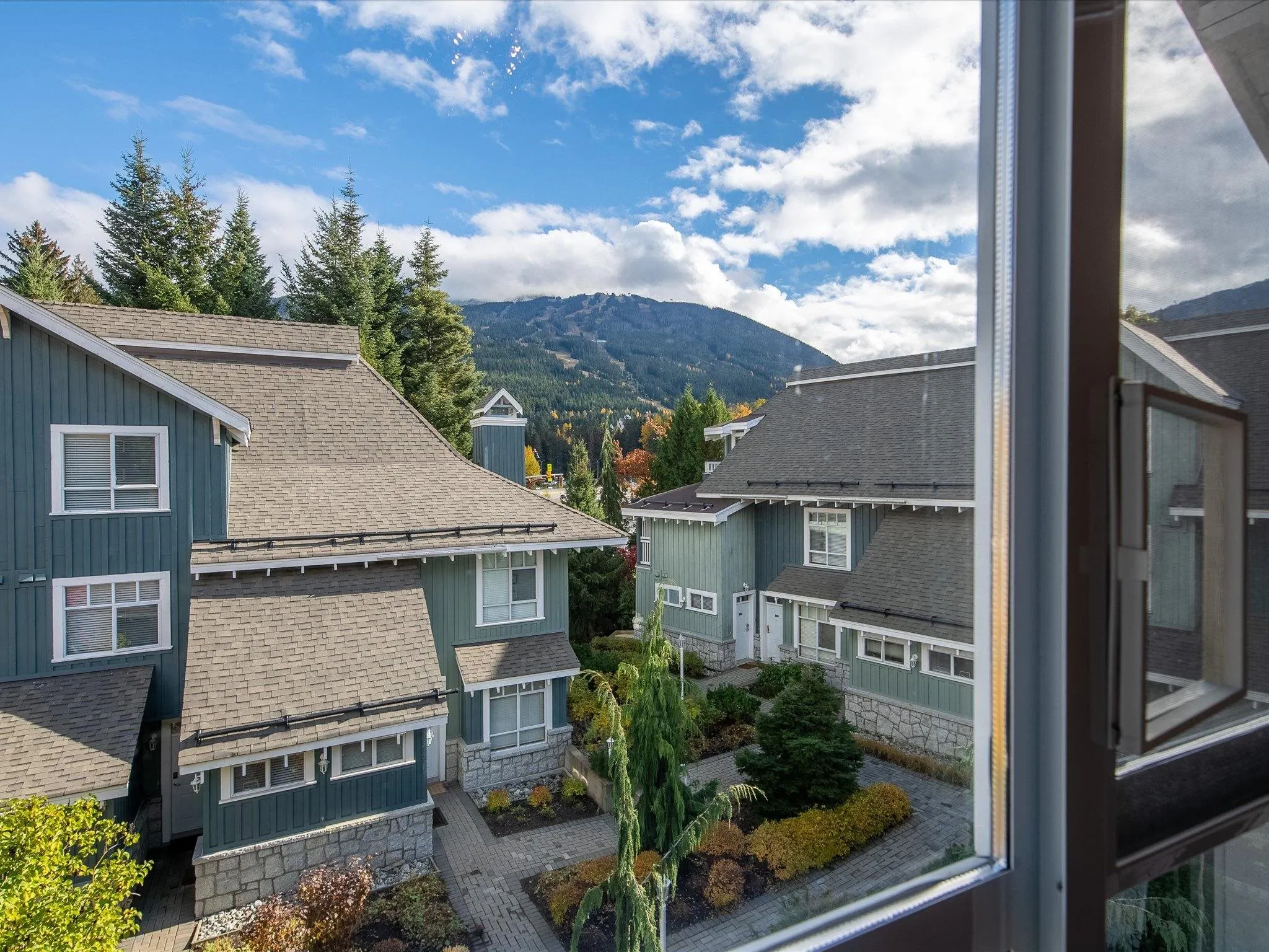 203 4405 Blackcomb Way