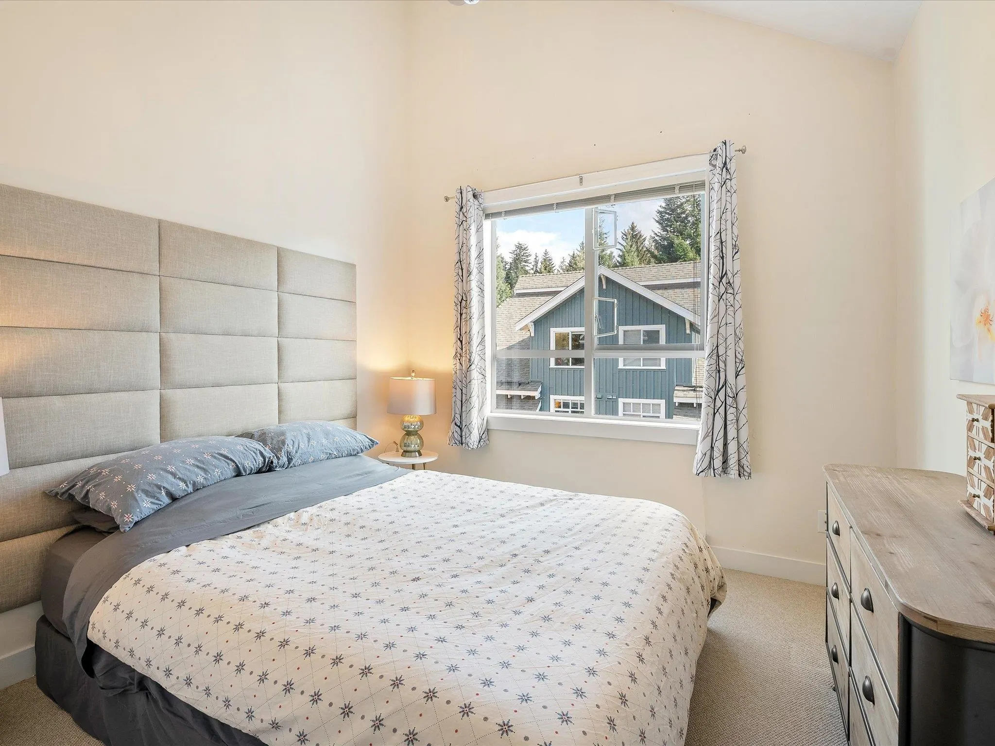 203 4405 Blackcomb Way