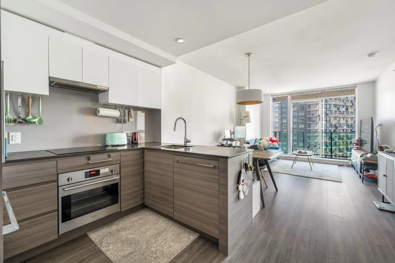 2208 13655 Fraser Highway