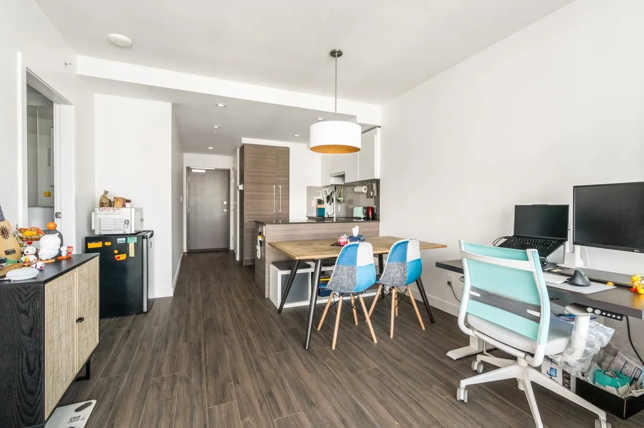 2208 13655 Fraser Highway