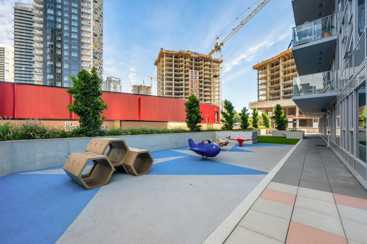 2208 13655 Fraser Highway