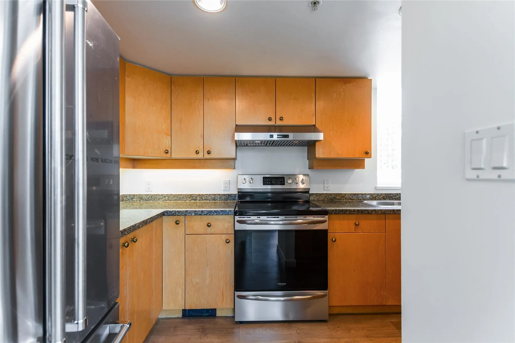 610 1228 Marinaside Crescent