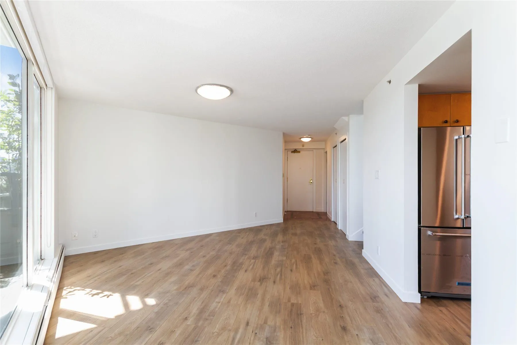610 1228 Marinaside Crescent