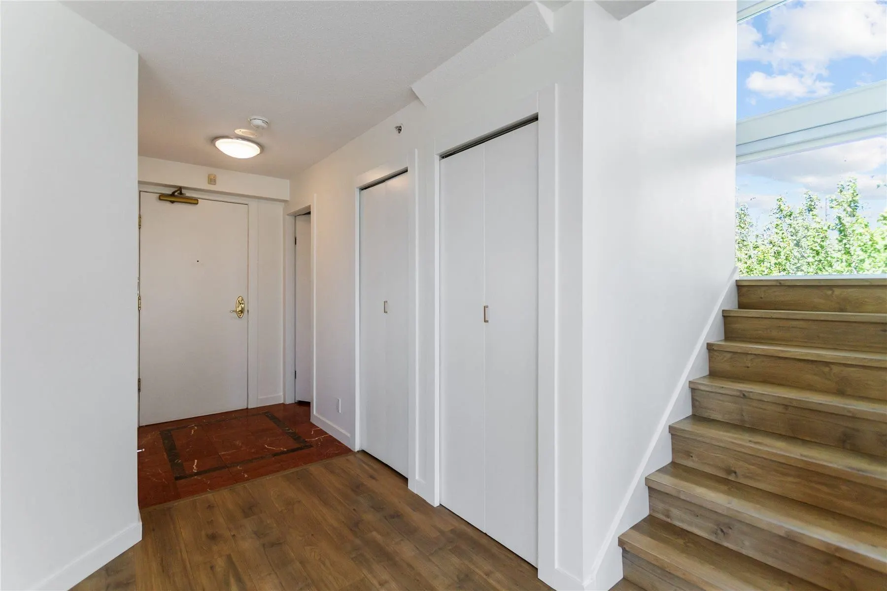 610 1228 Marinaside Crescent