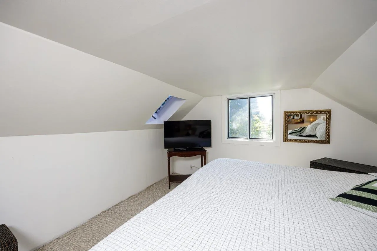 1061 Gladwin Drive