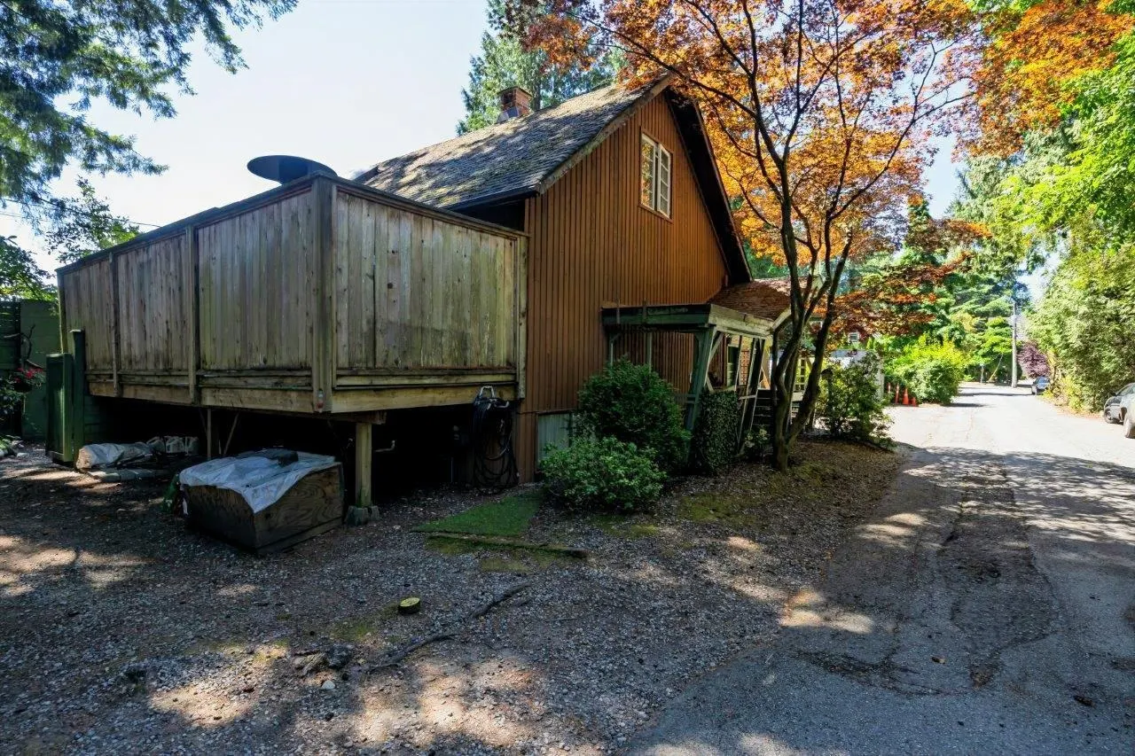 1061 Gladwin Drive