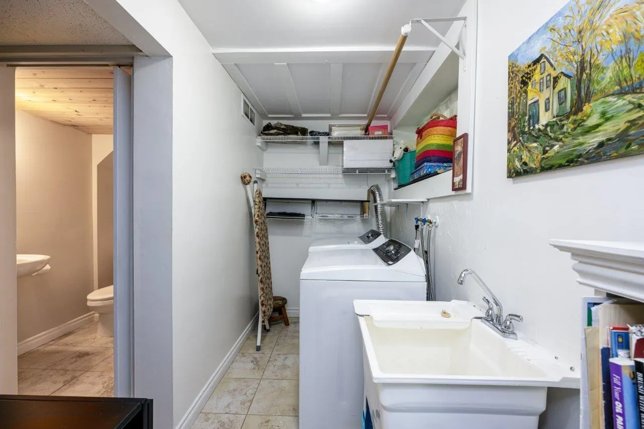 1061 Gladwin Drive