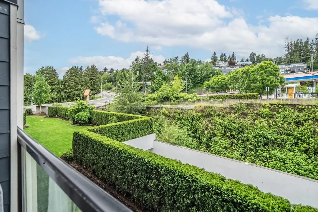 206 2242 Whatcom Road