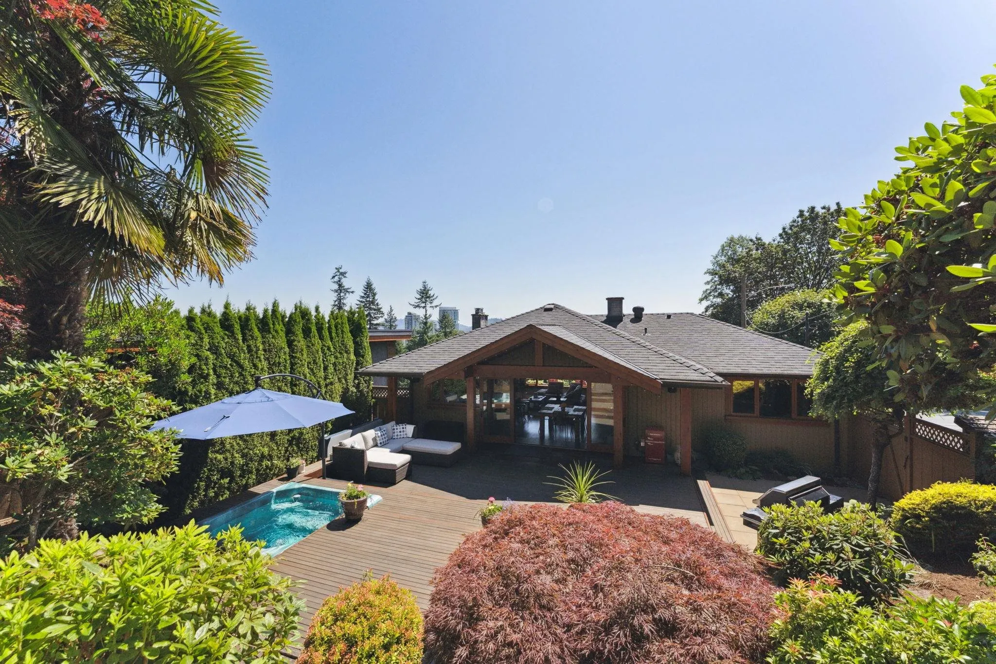 1206 Cloverley Street