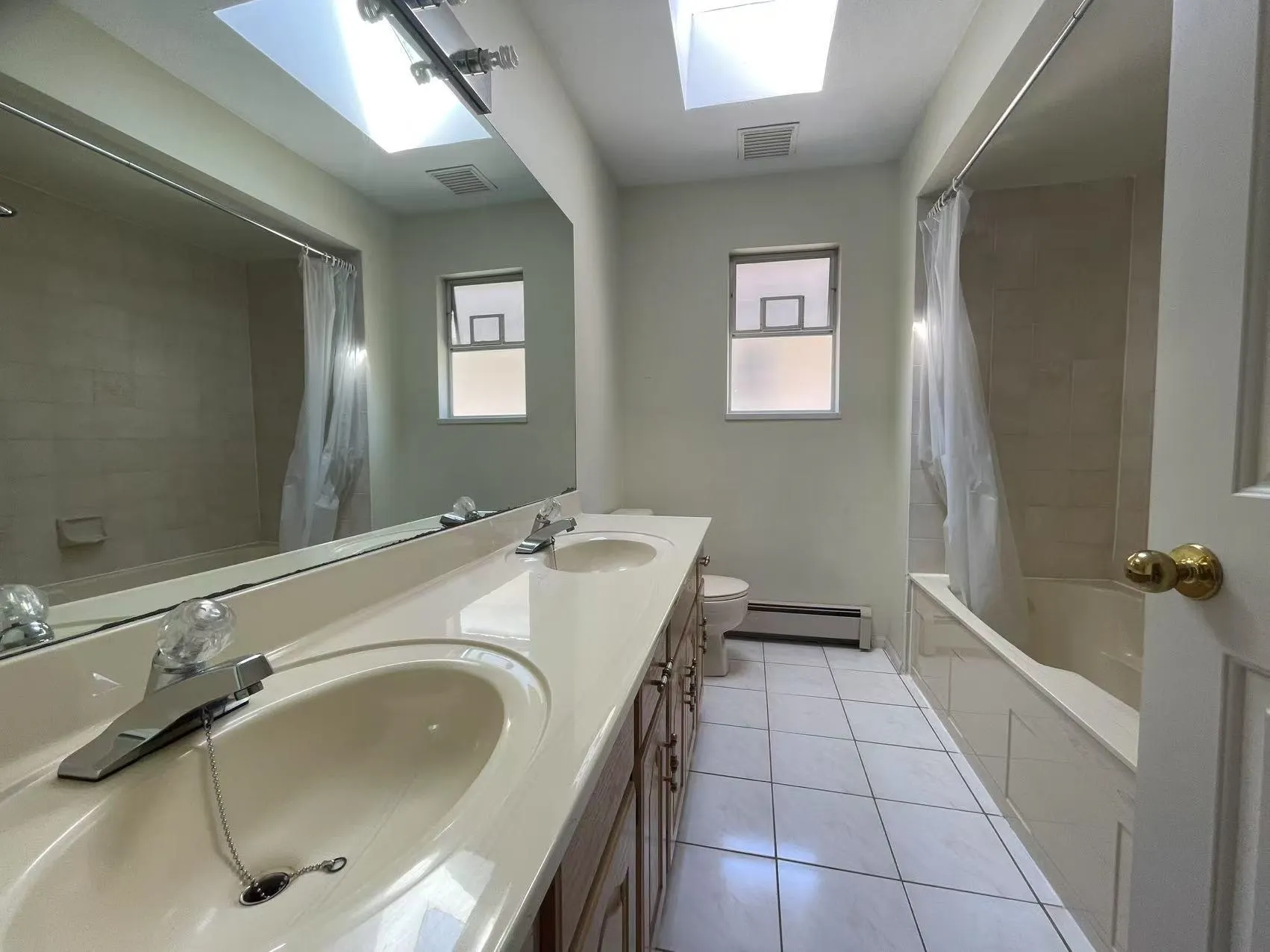 185 W 49th Avenue
