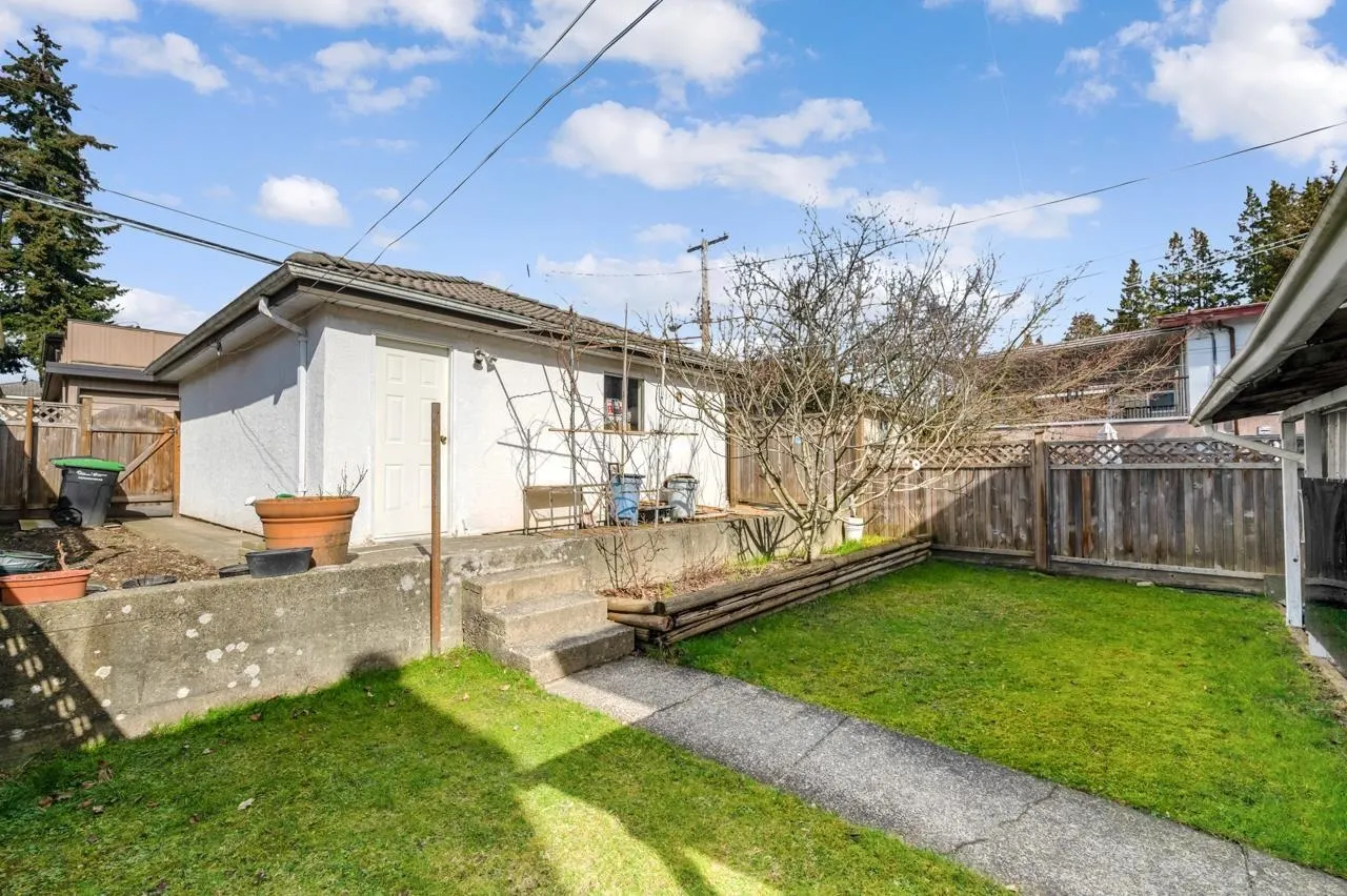 185 W 49th Avenue