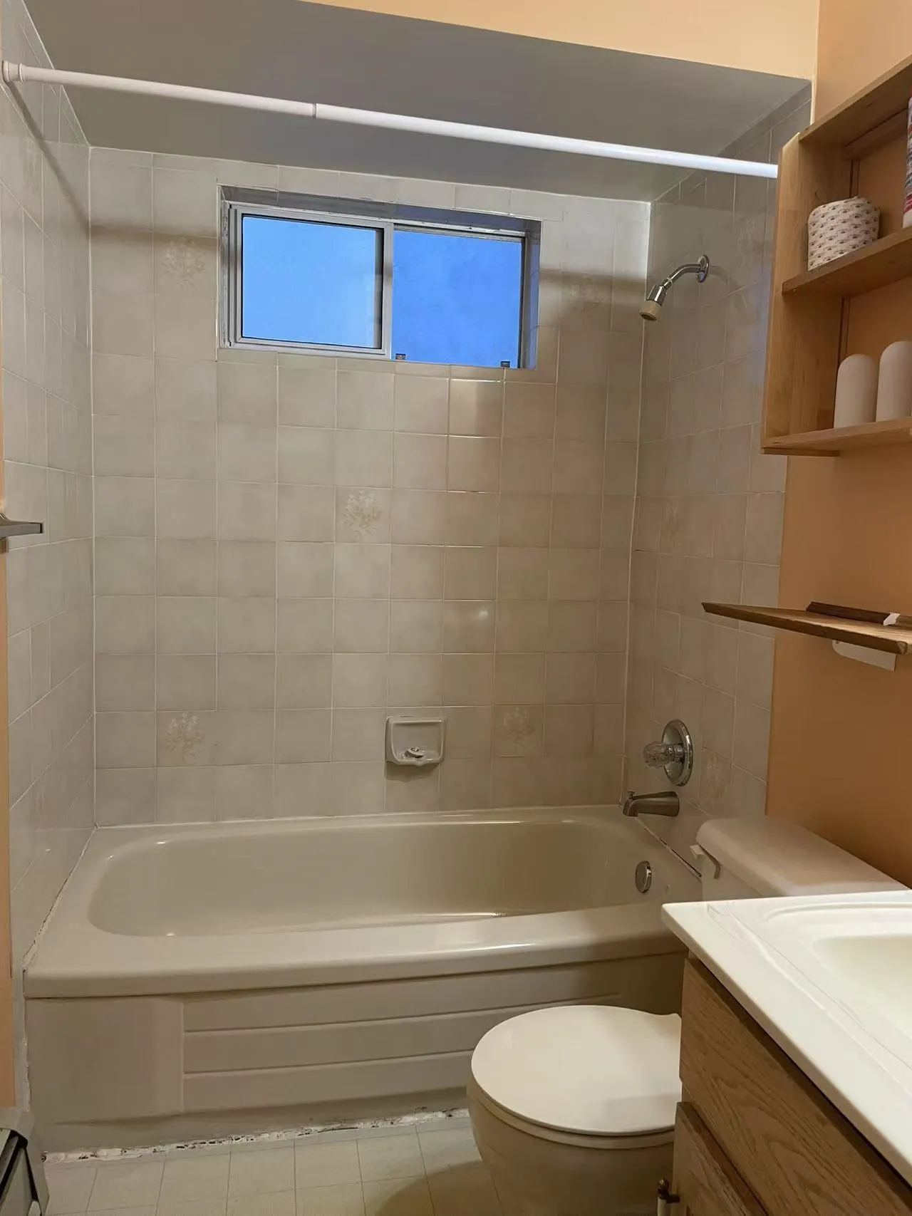 185 W 49th Avenue