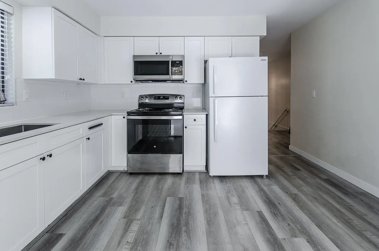 Upper Level 1220 Nestor Street