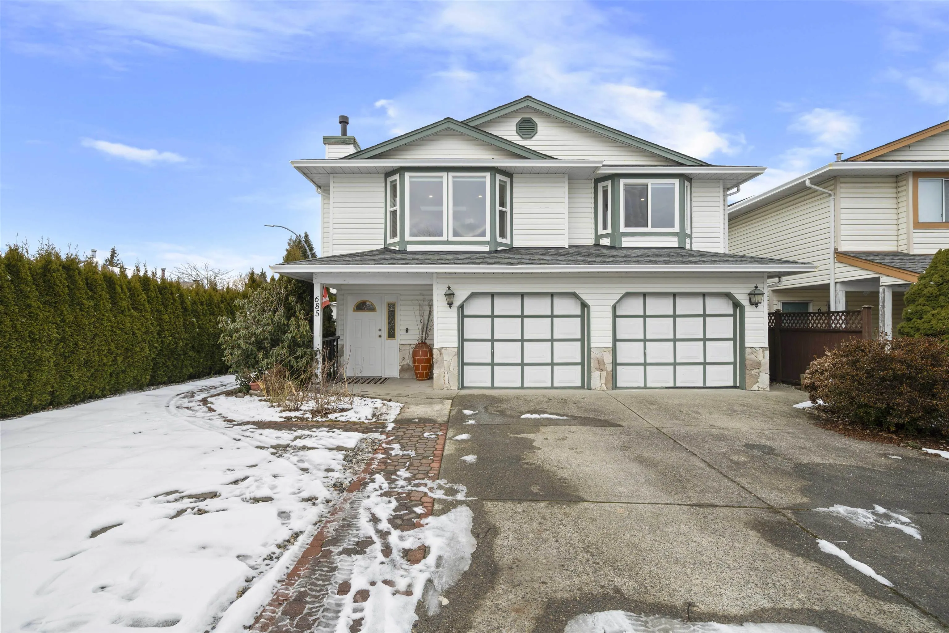 685 Pender Place