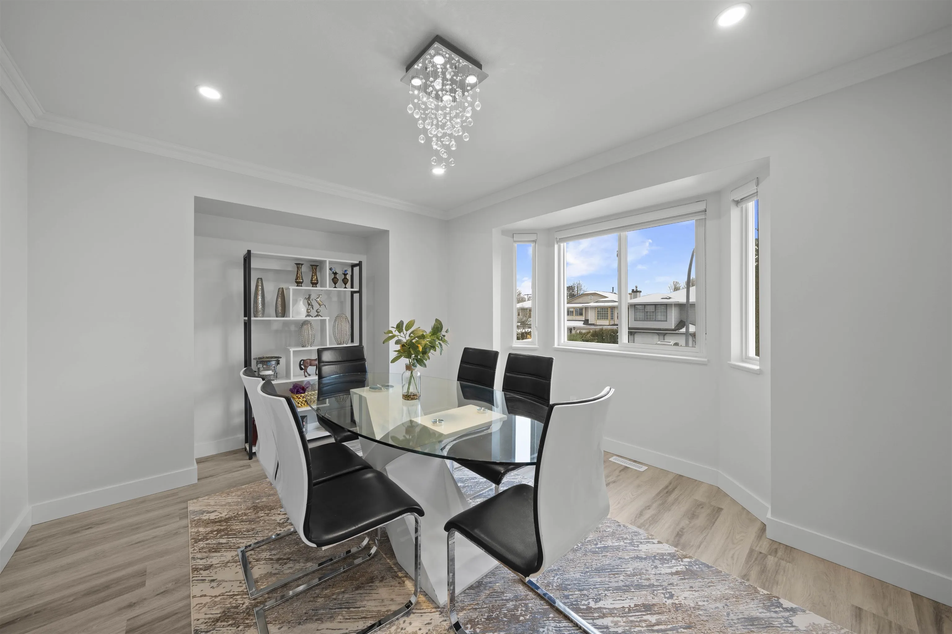 685 Pender Place