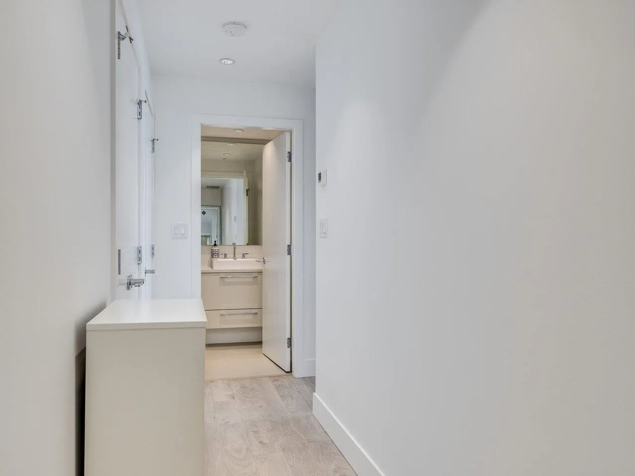 808 7303 Noble Lane