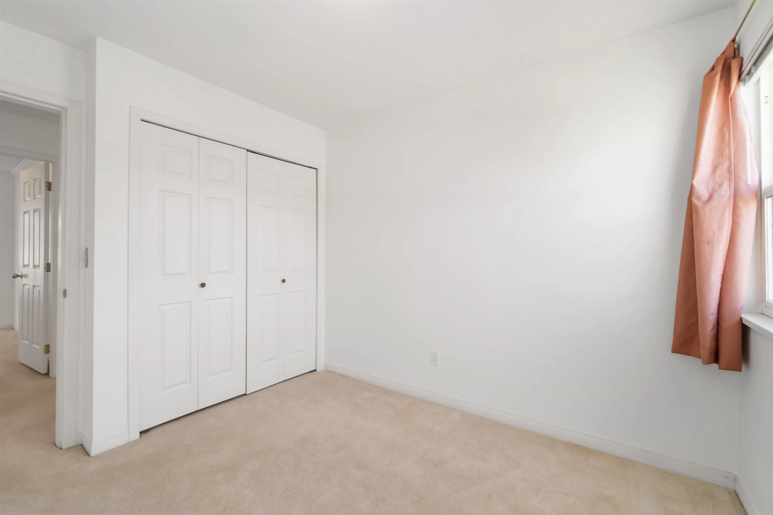 96 758 Riverside Drive