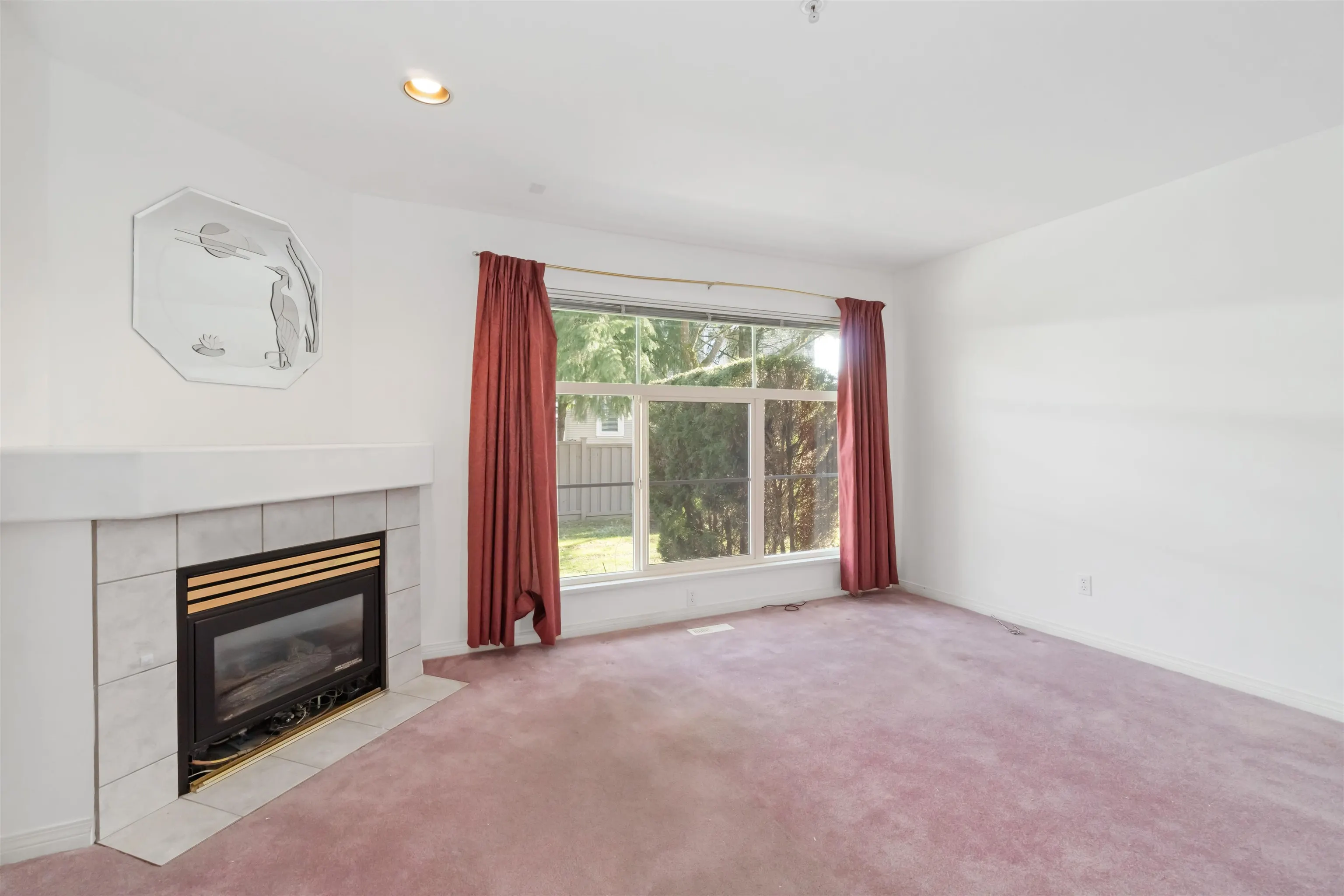 96 758 Riverside Drive