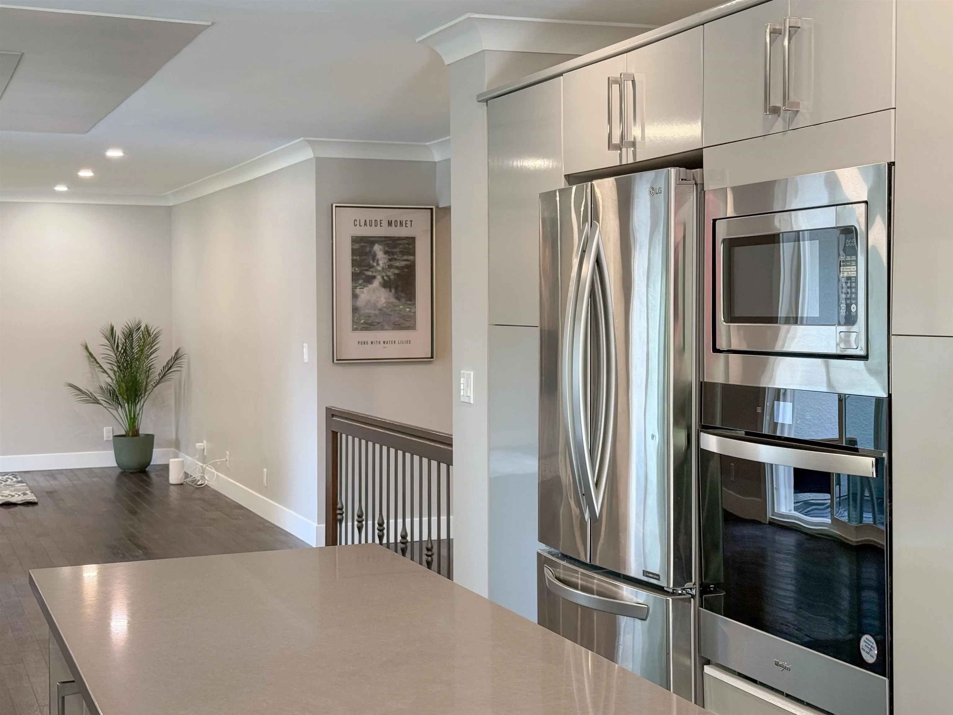 14092 Crescent Road