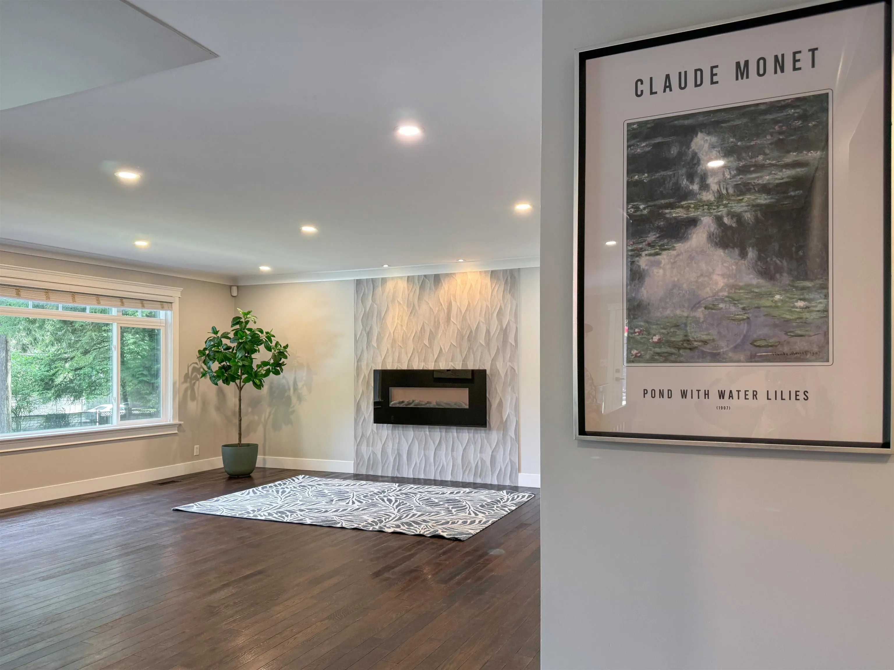 14092 Crescent Road