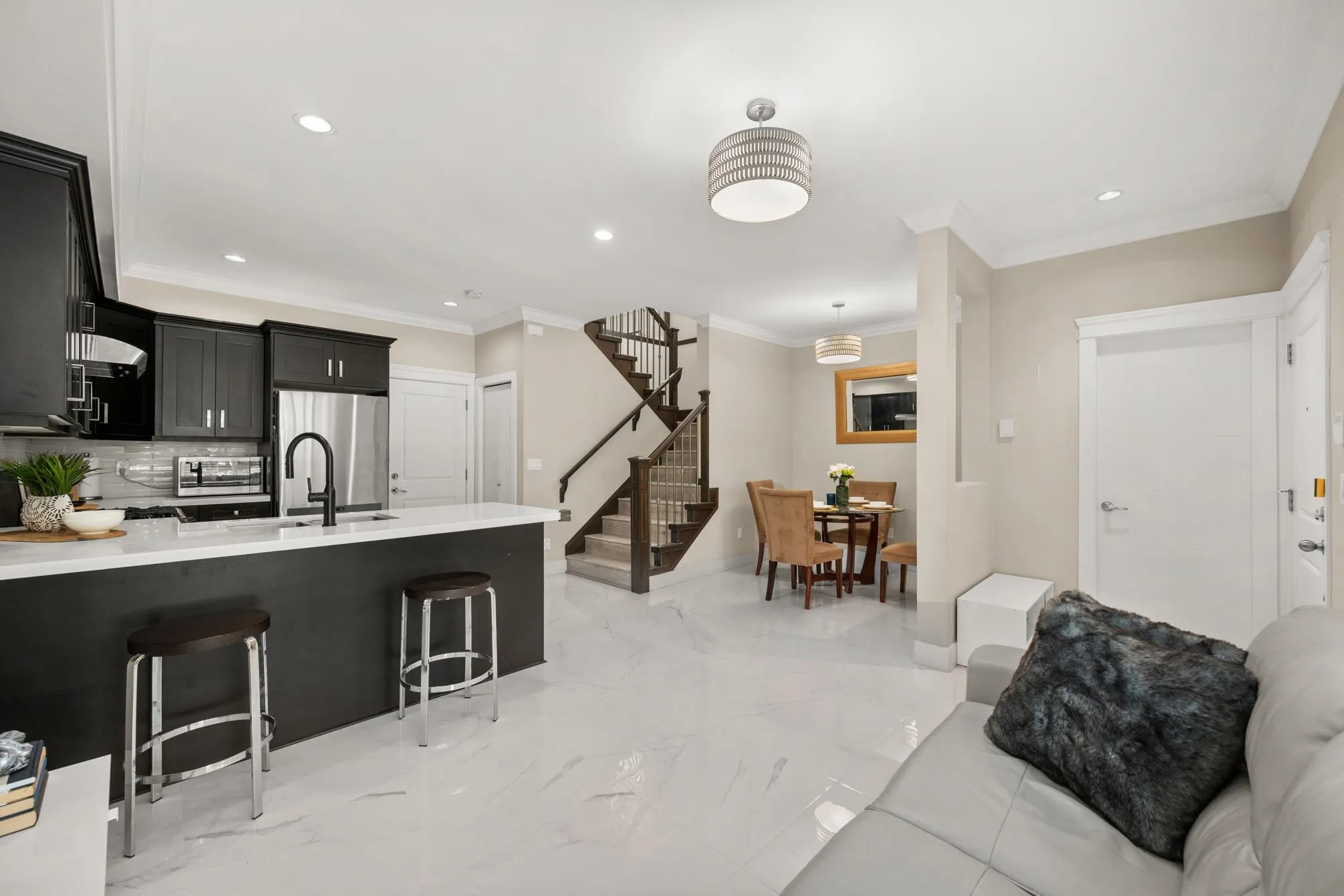 9 9131 Williams Road