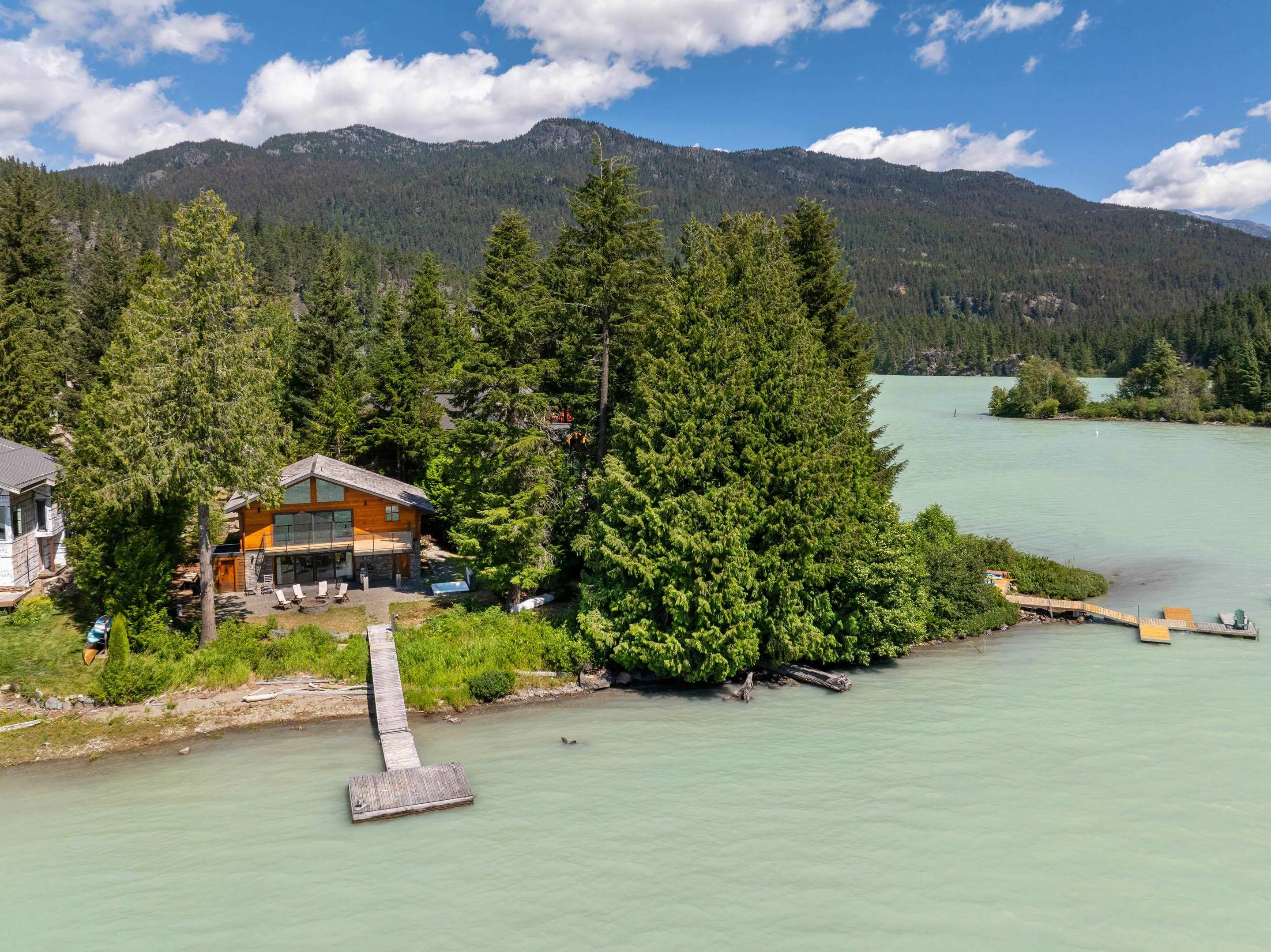 9249 Lakeshore Drive
