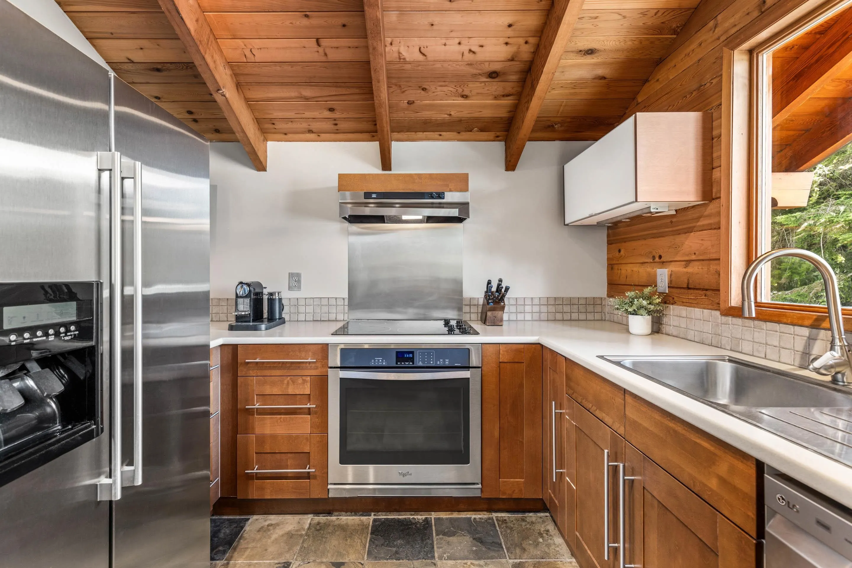 9249 Lakeshore Drive