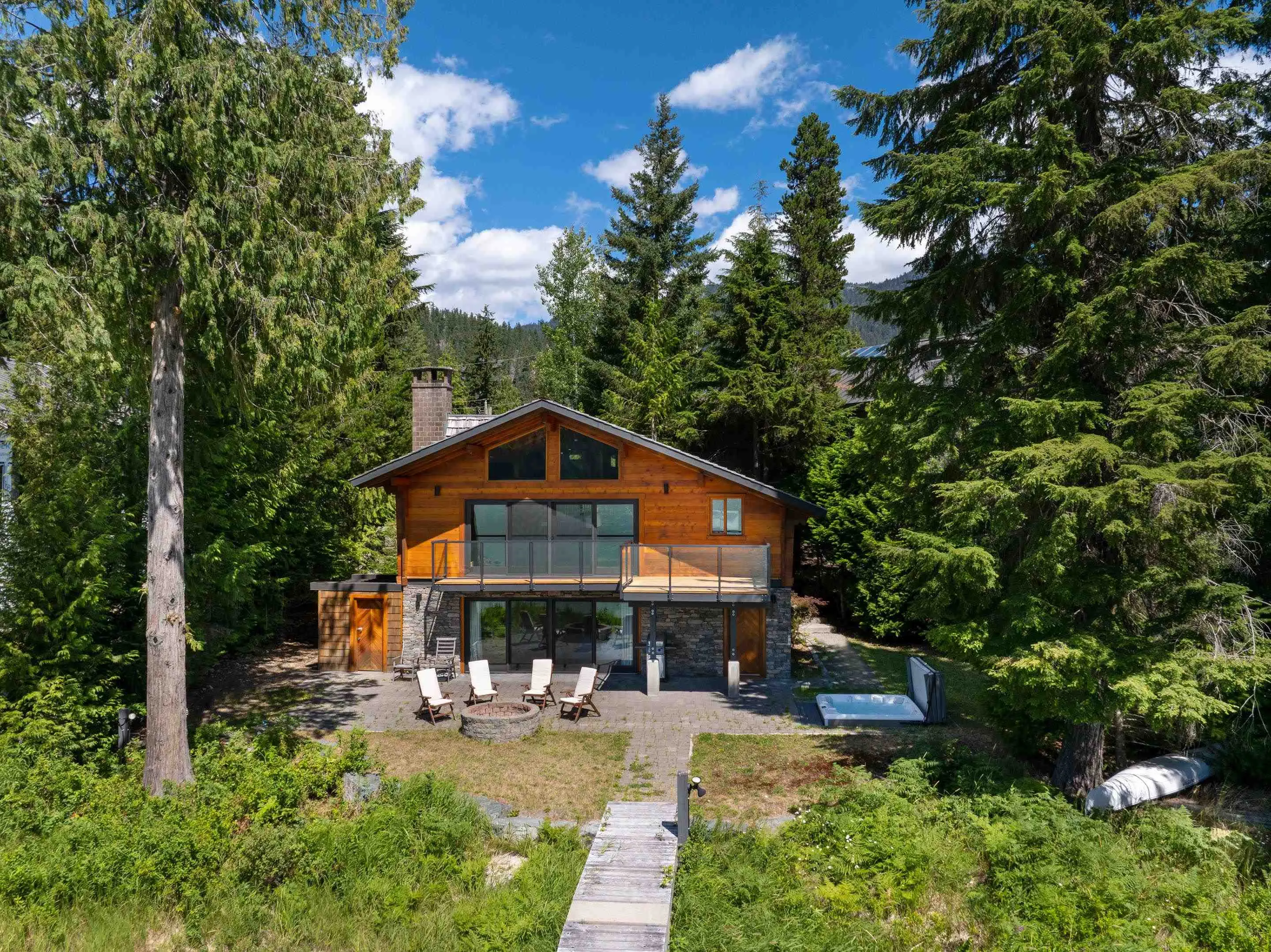 9249 Lakeshore Drive