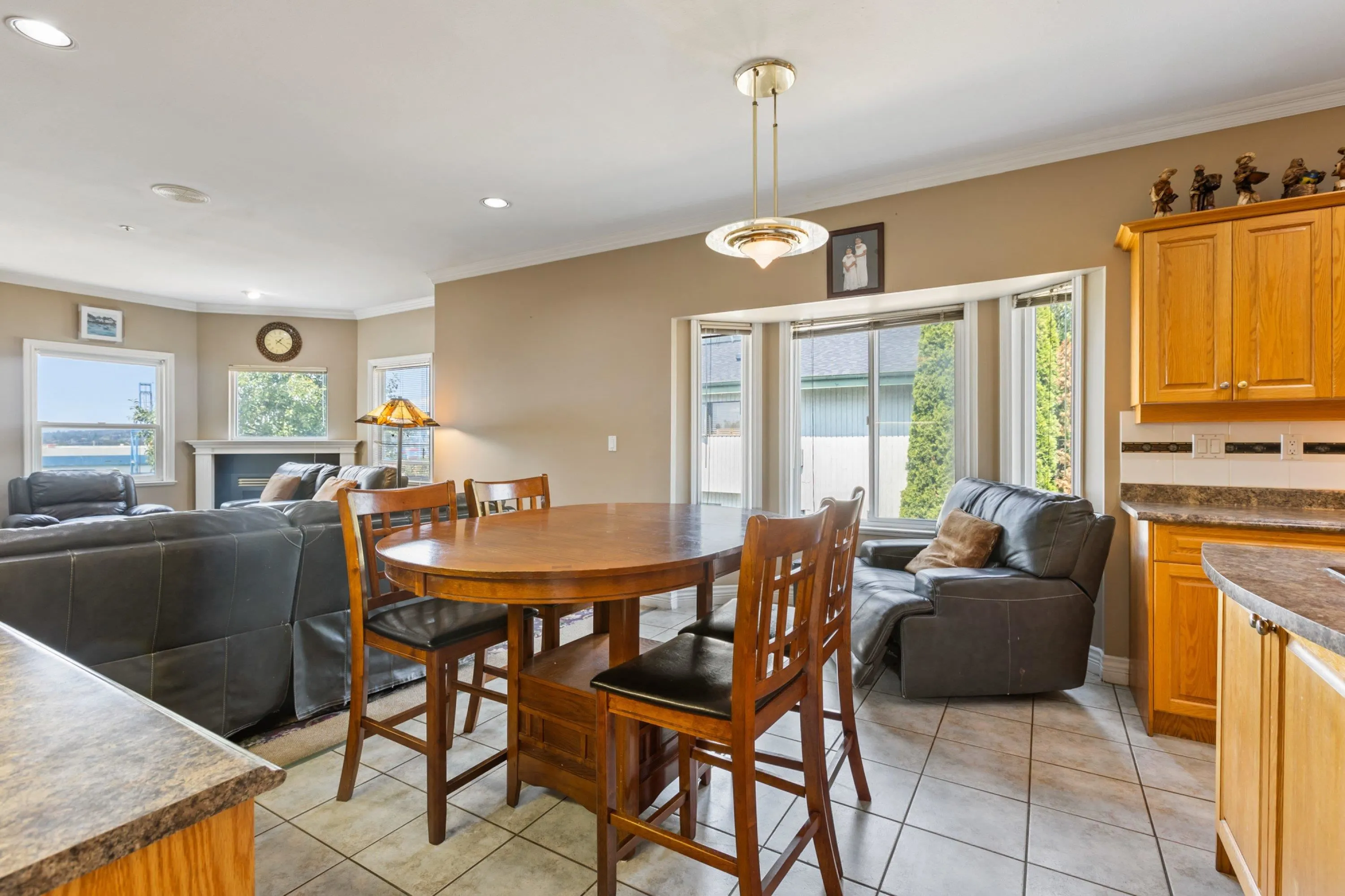 11393 Royal Crescent