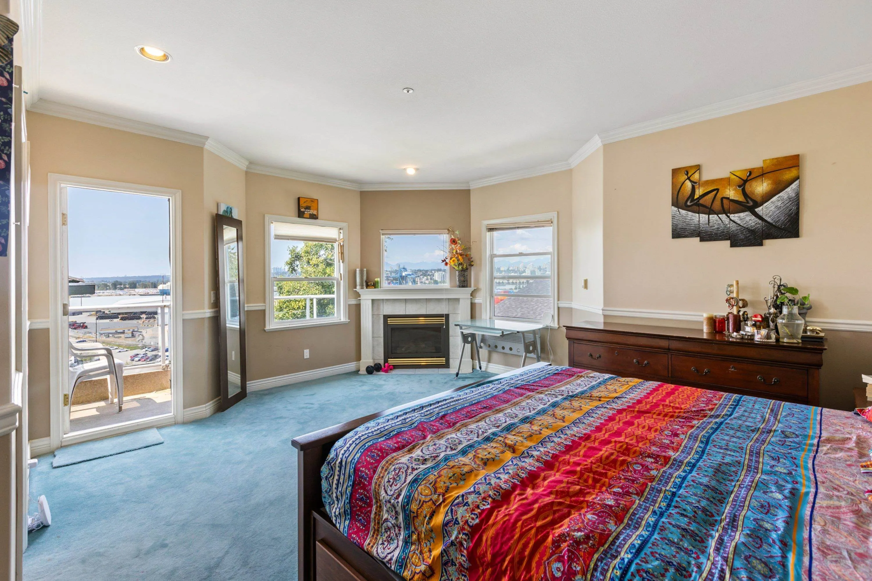 11393 Royal Crescent