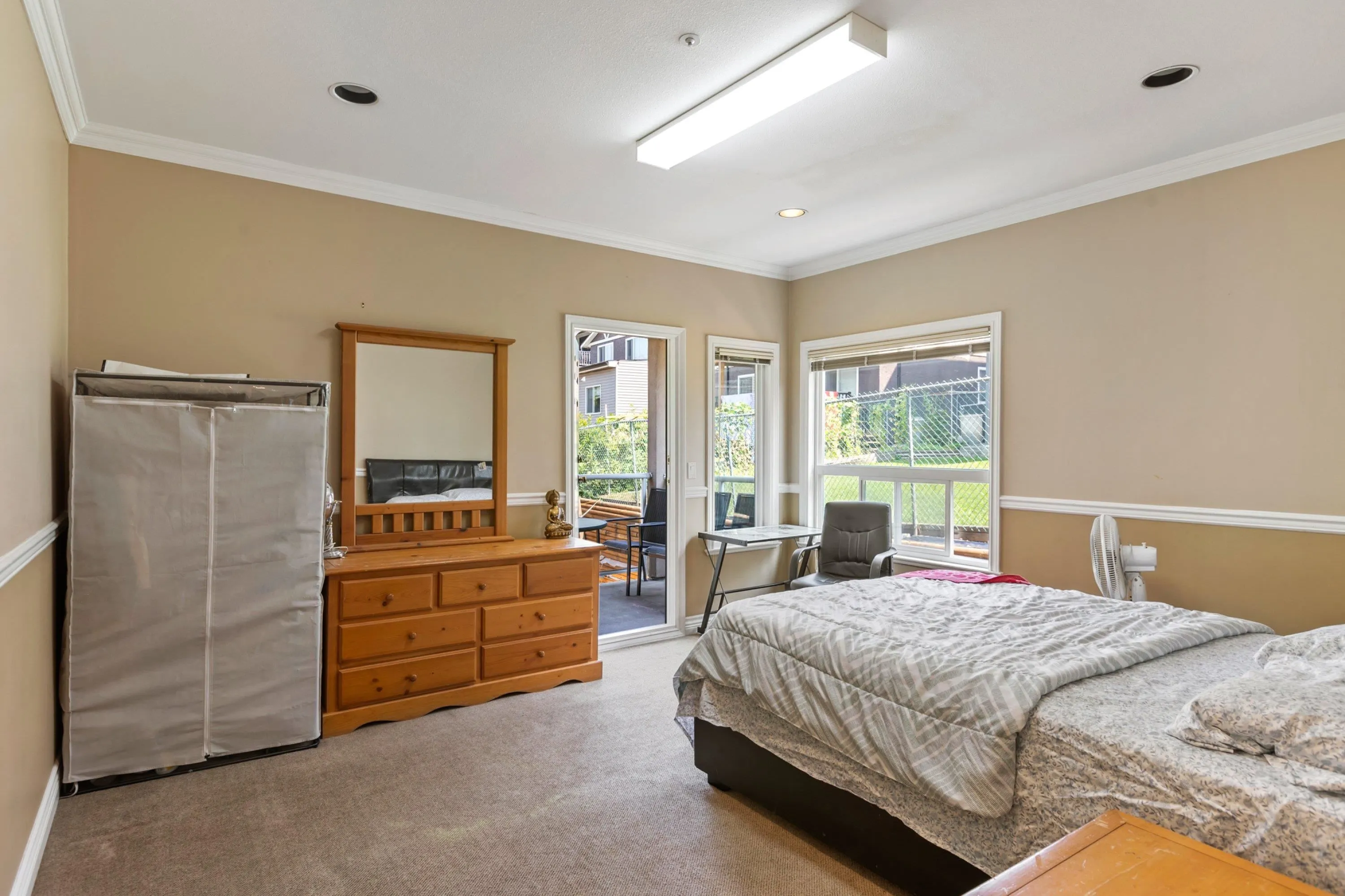 11393 Royal Crescent