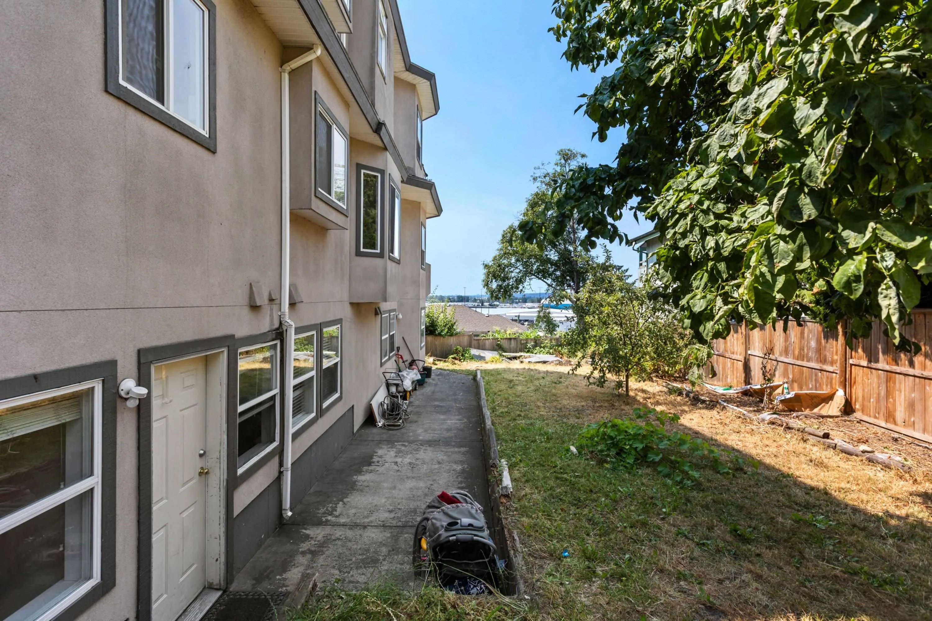 11393 Royal Crescent