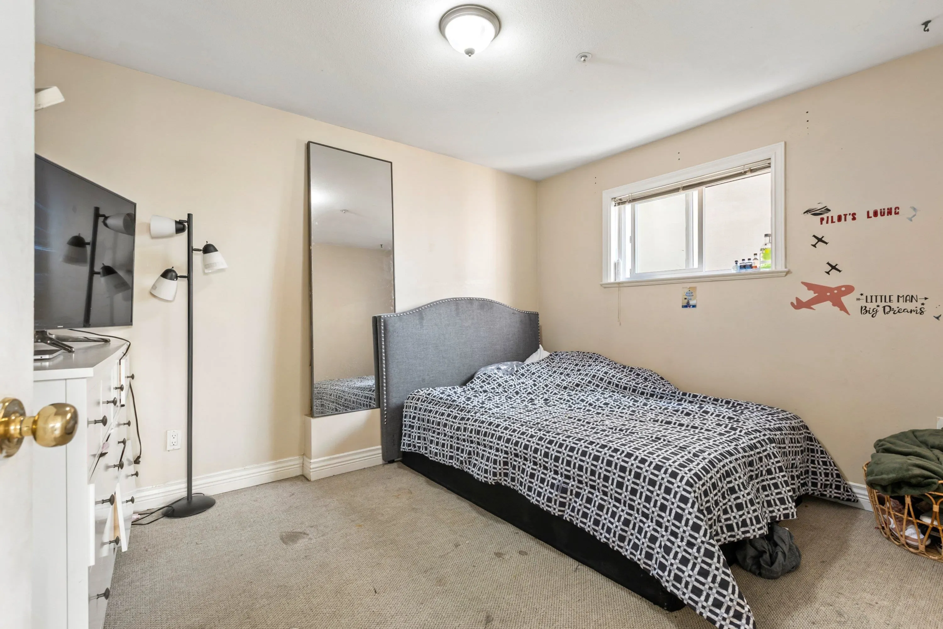 11393 Royal Crescent