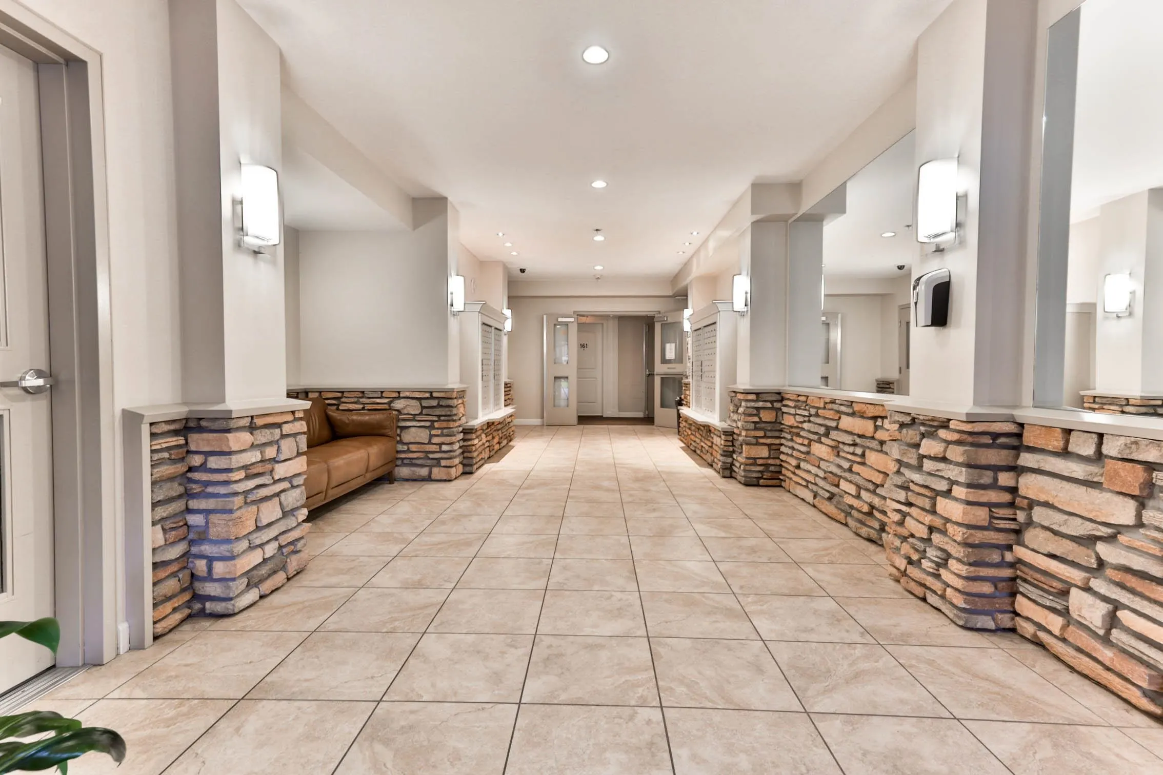 454 8328 207a Street
