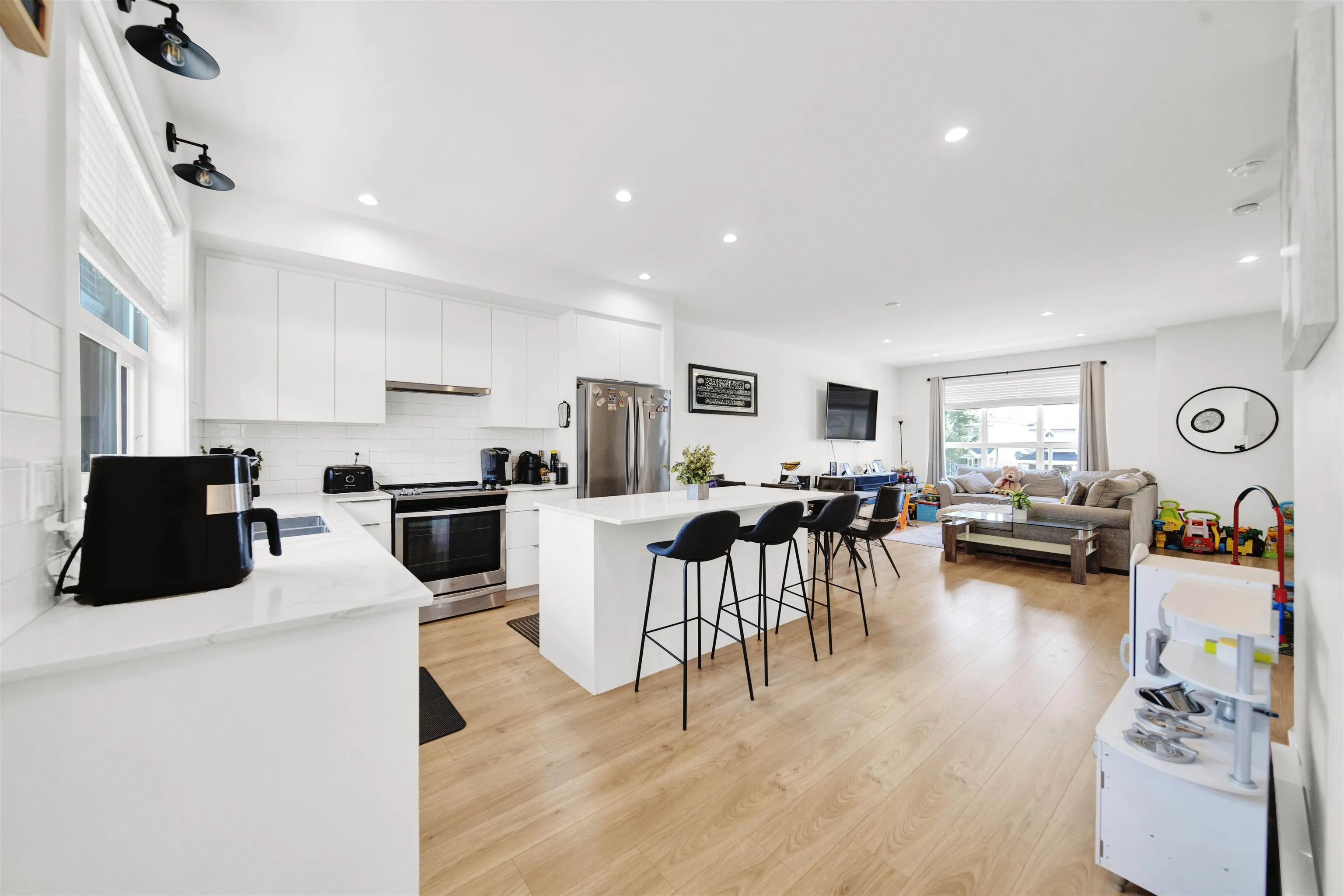 10 19255 Aloha Drive