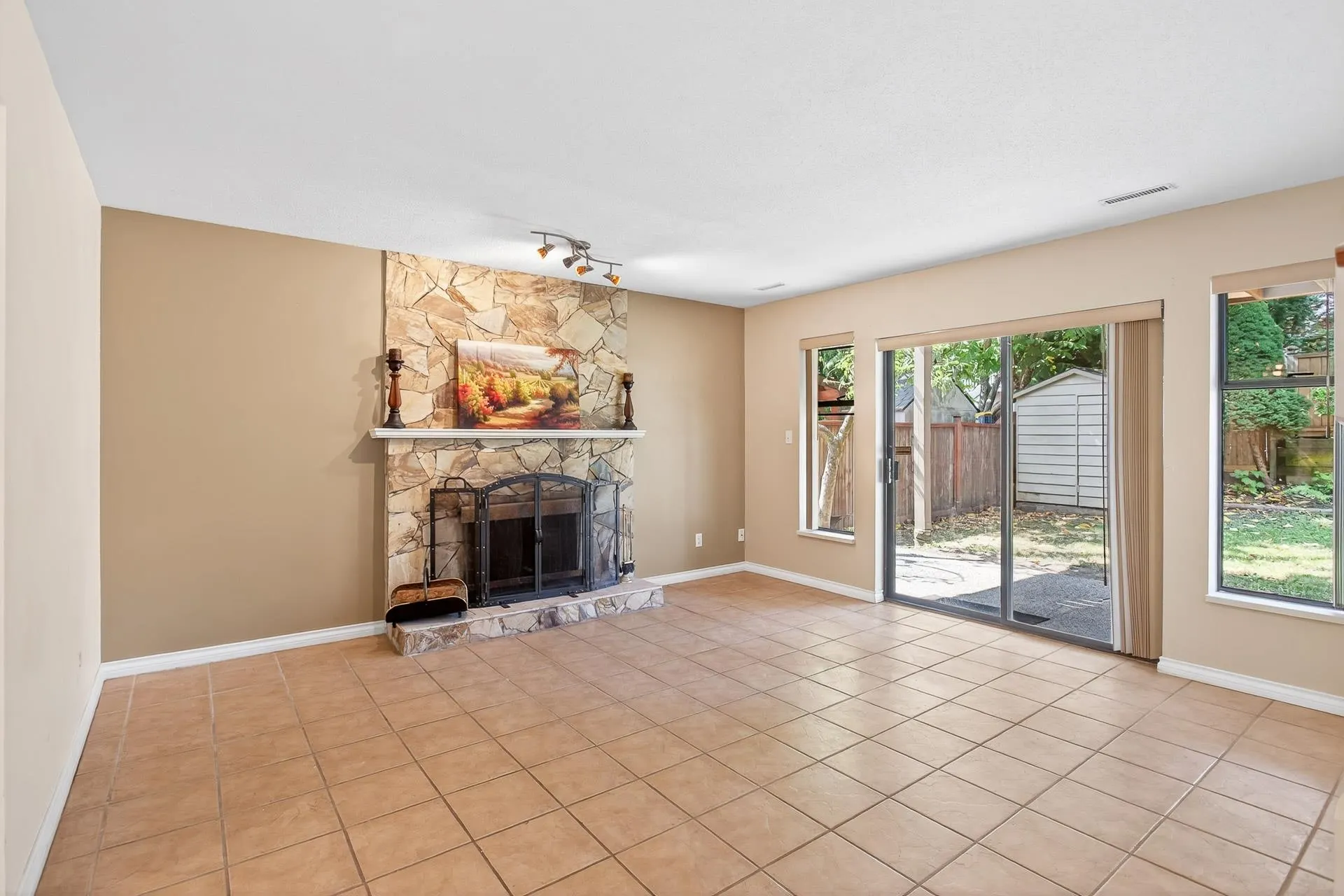 2242 Rampart Place