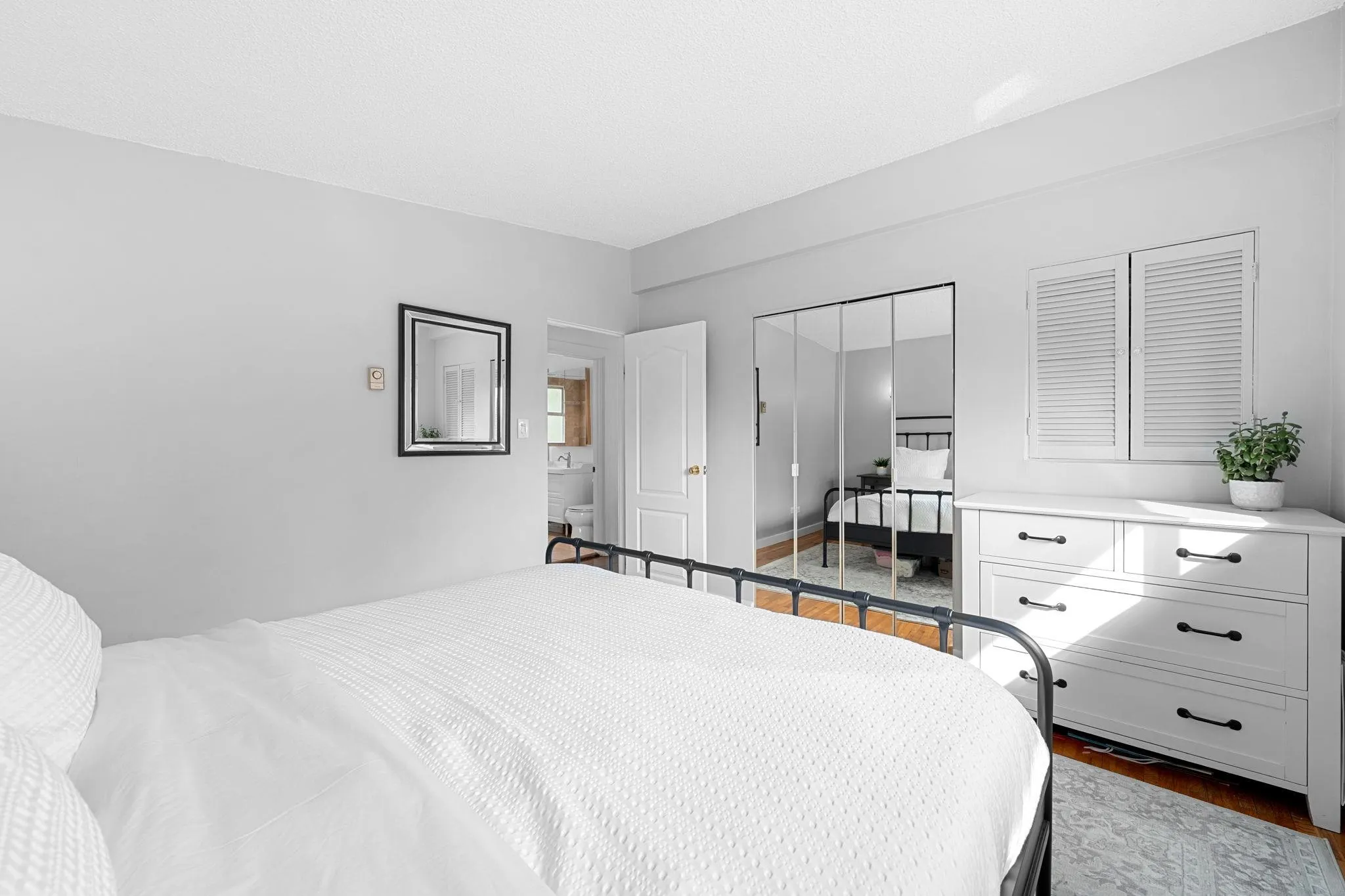 530 W 14th Street