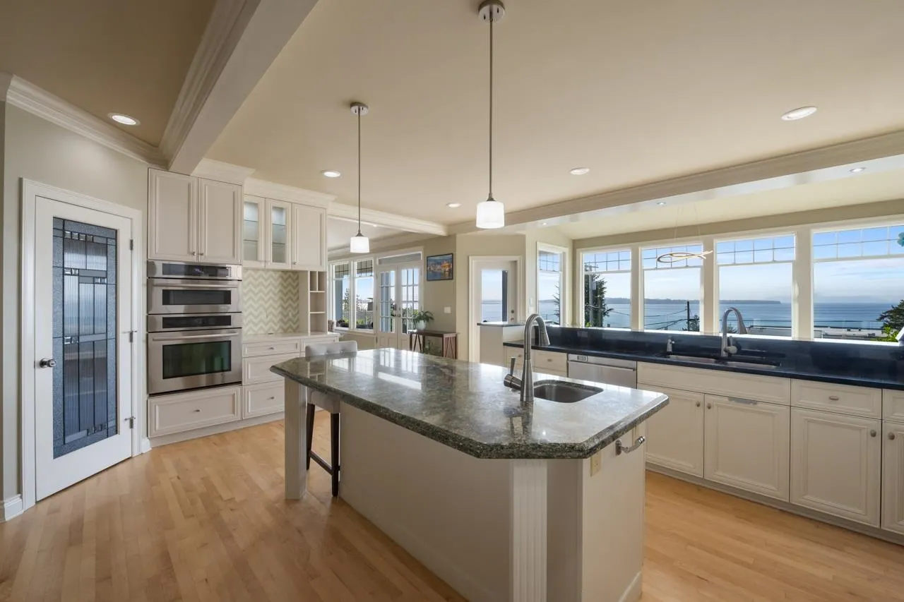 14213 Marine Drive