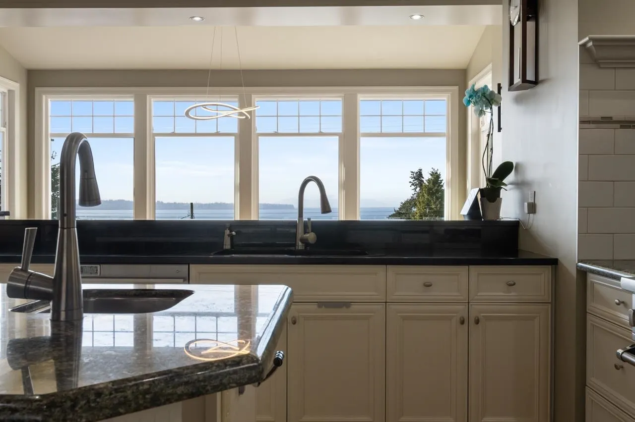 14213 Marine Drive