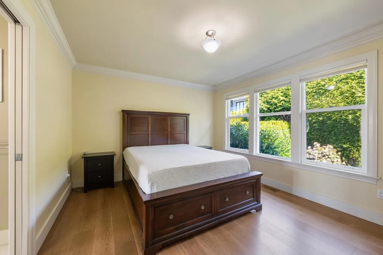 14213 Marine Drive