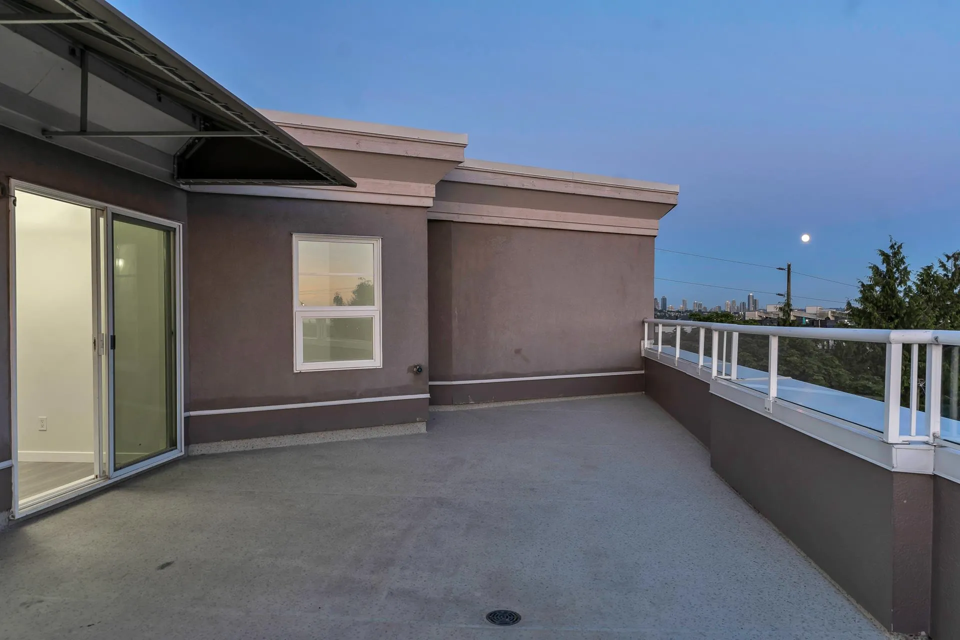 404 245 St. Davids Avenue