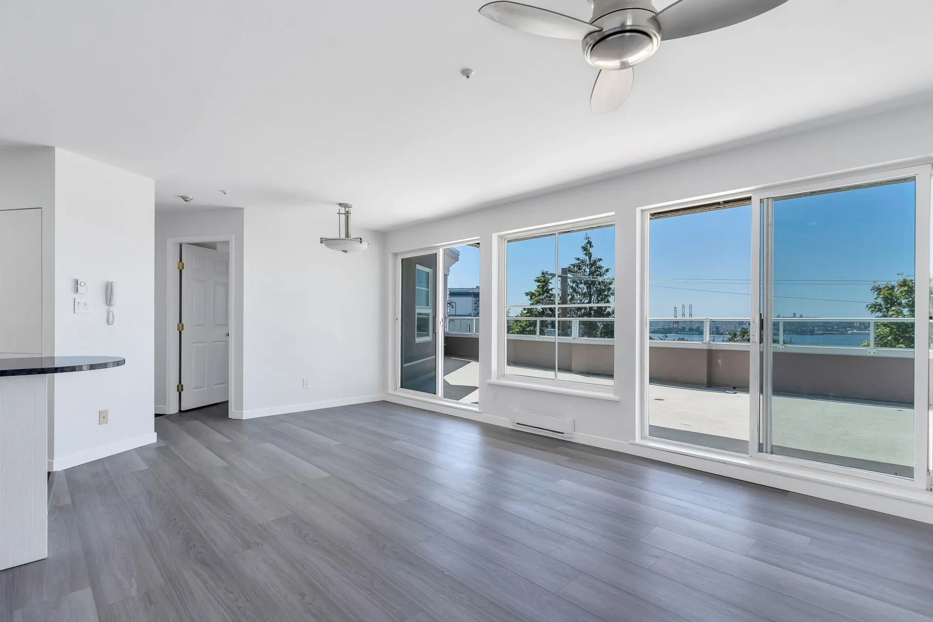 404 245 St. Davids Avenue
