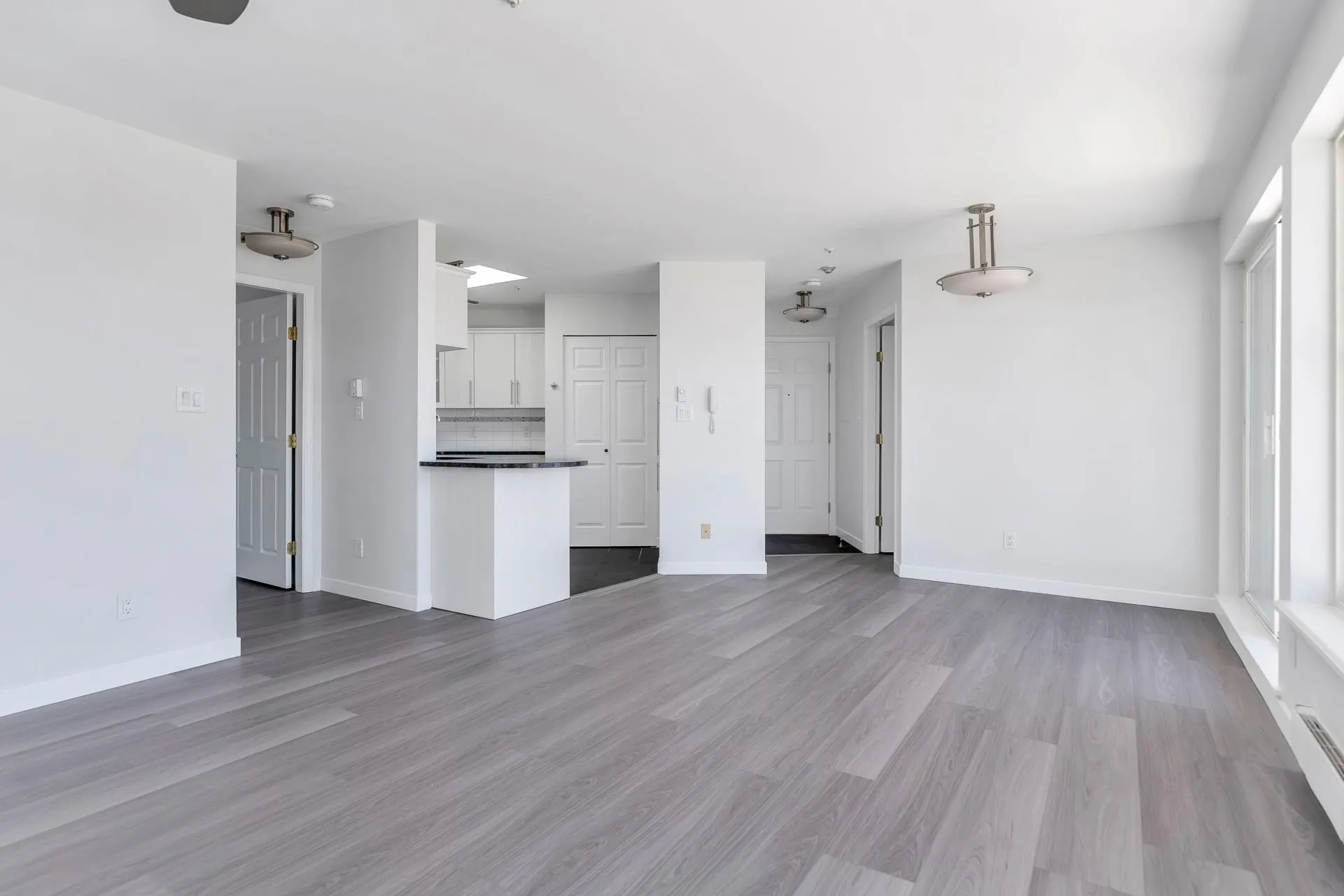 404 245 St. Davids Avenue