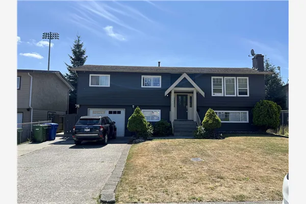 32138 Astoria Crescent