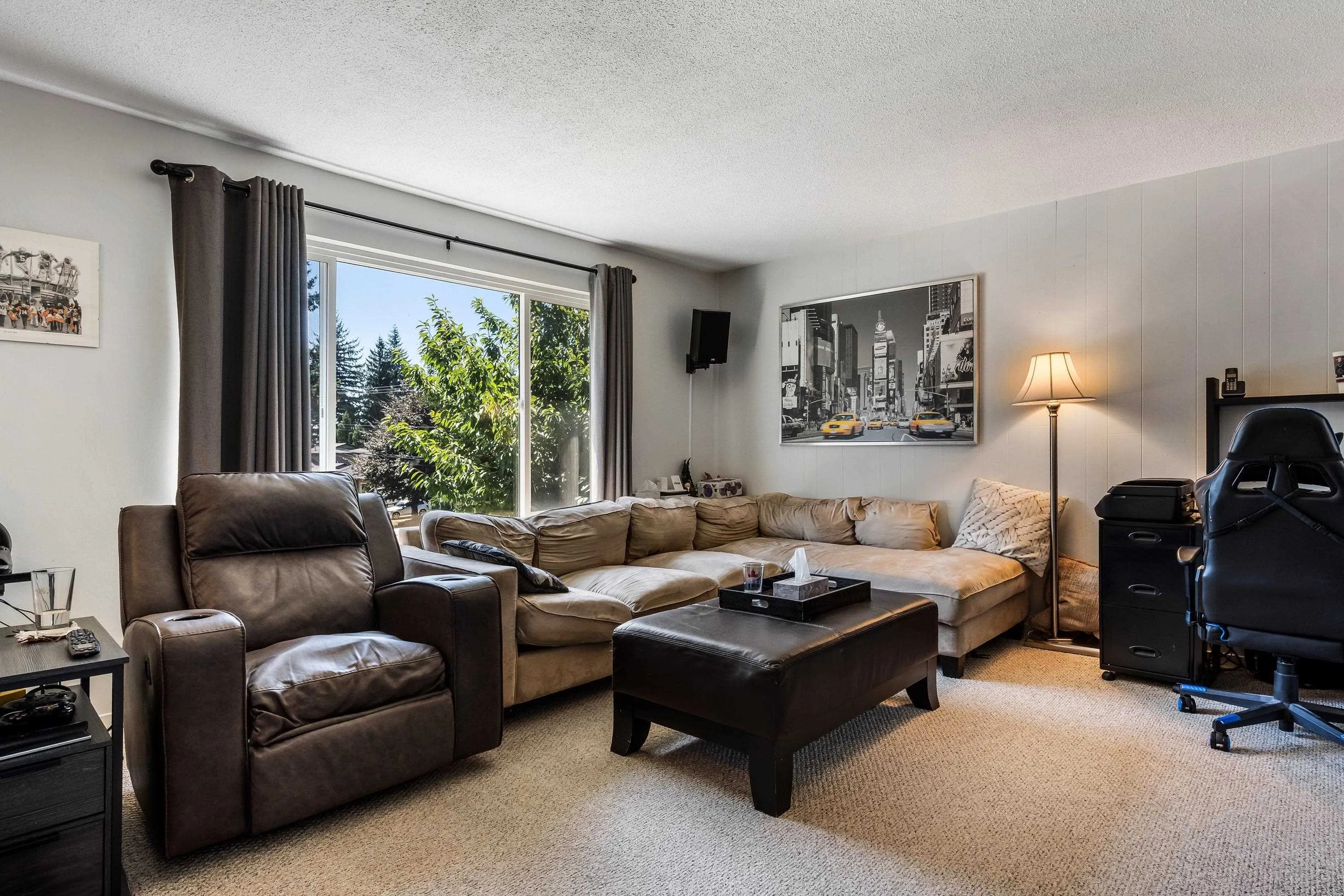 34805 Champlain Crescent