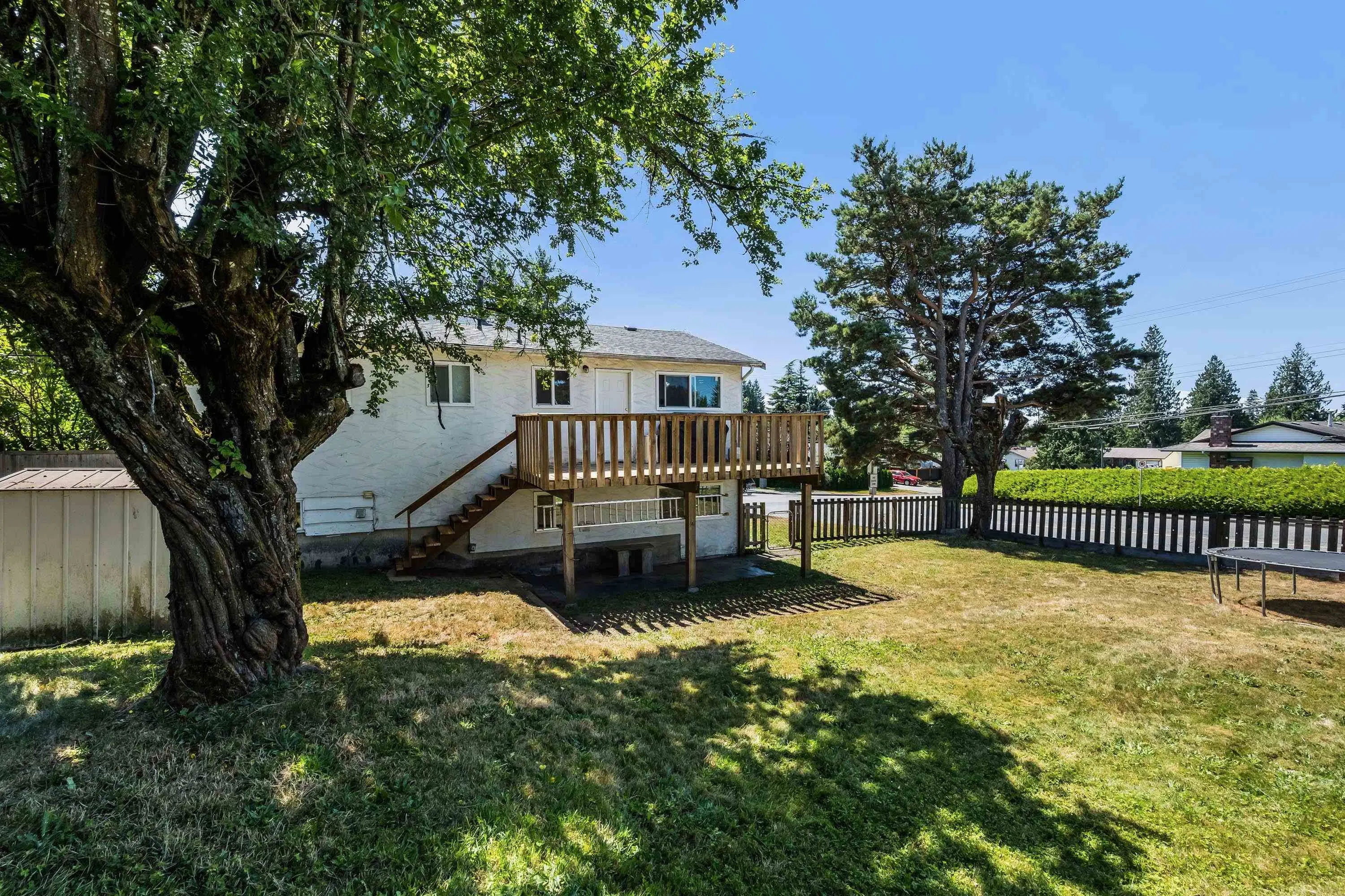34805 Champlain Crescent