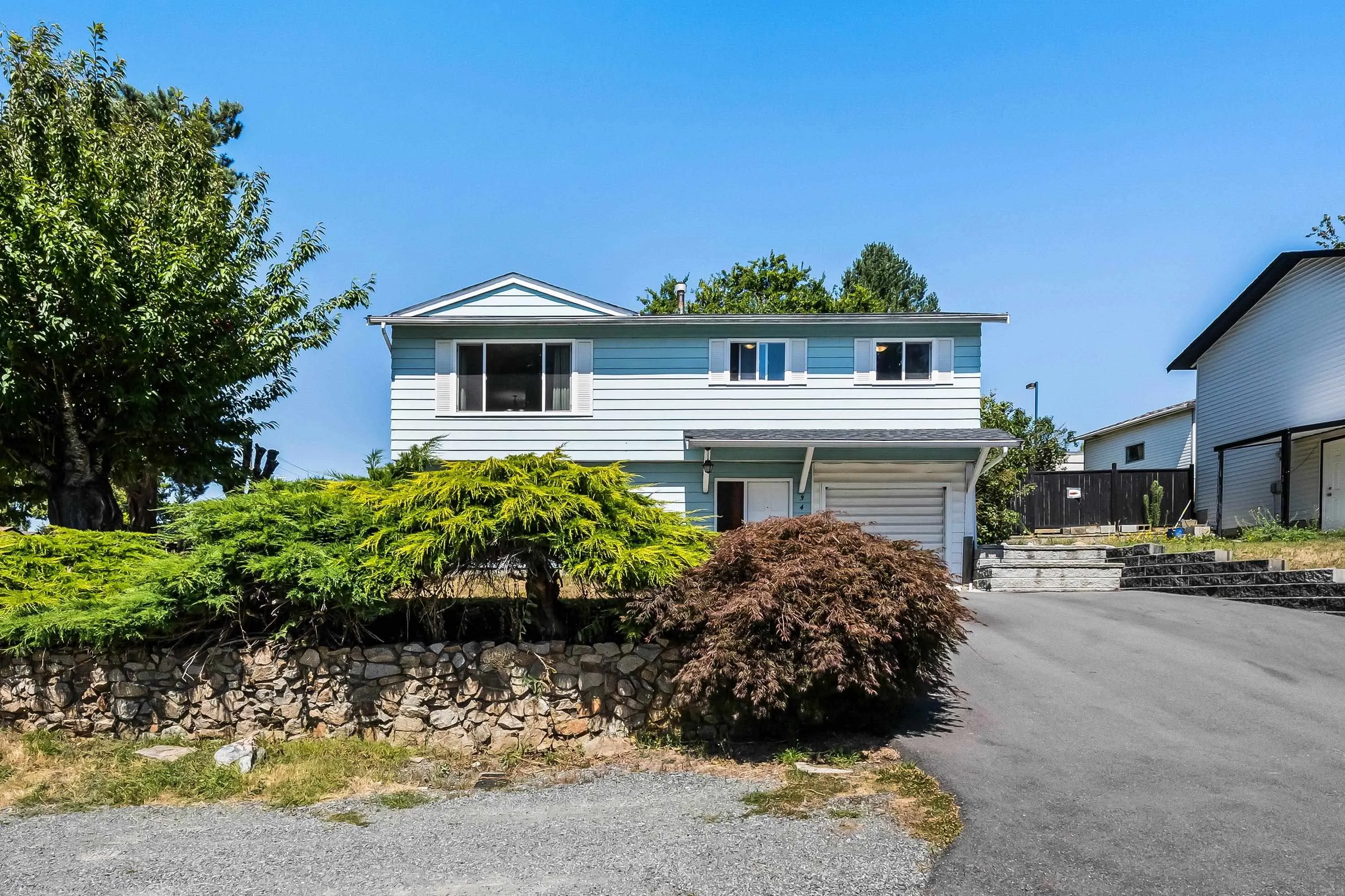 34805 Champlain Crescent