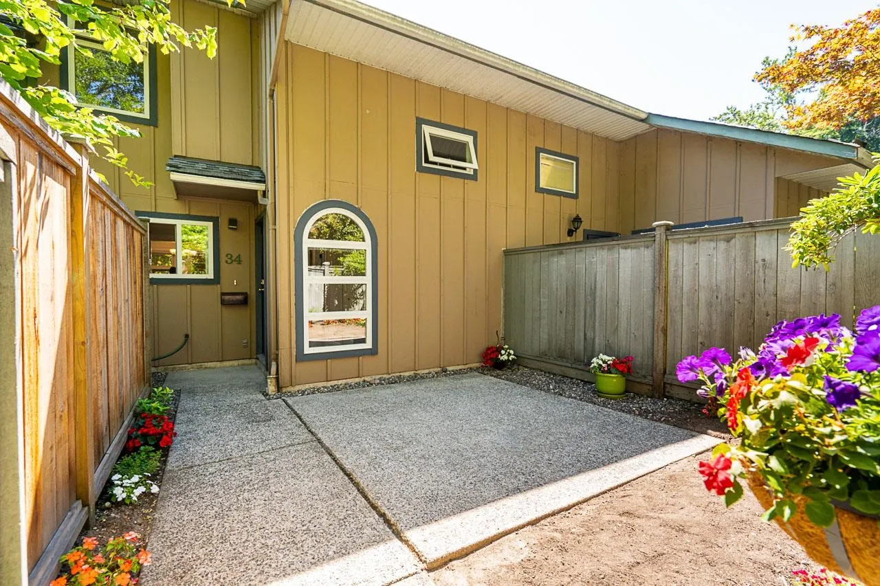 34 900 W 17th Street