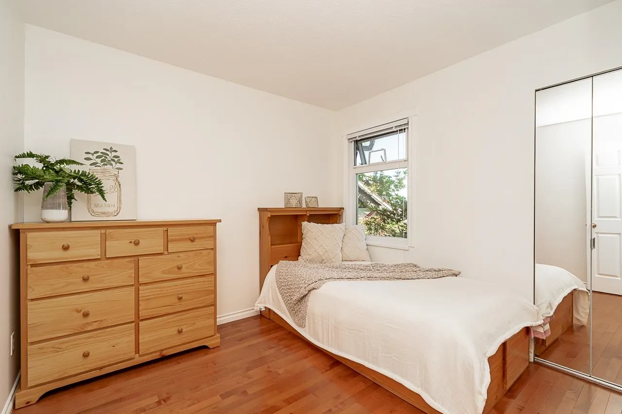 34 900 W 17th Street